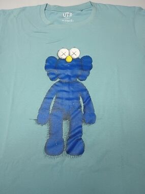 KAWS Uniqlo UT Sesame Street Blue BFF Cookie Monster Graphic T Shirt Size XL